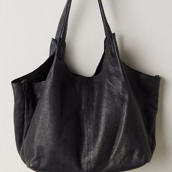 NWT Tivoli Leather Tote Bag Color Black - Picture 1 of 3